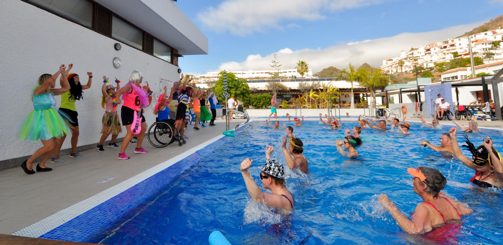 Hydrotherapy and Carnival in Vintersol